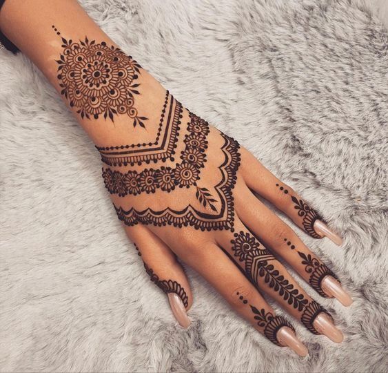 Tribal Design mehndi design
